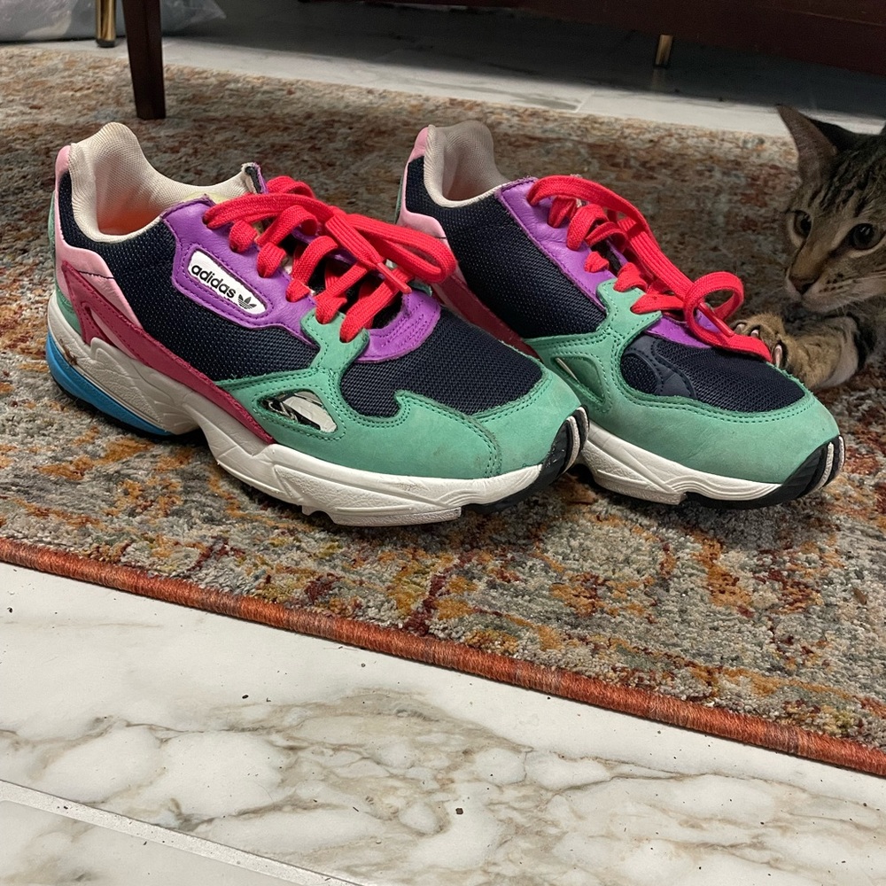 Adidas tennis shoes. Size 8